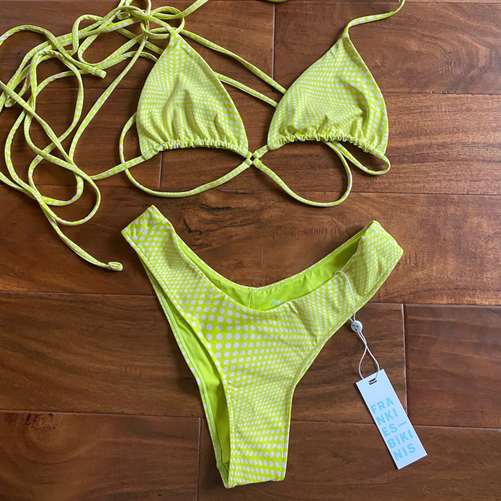 Frankie’s bikinis Yuma set NWT